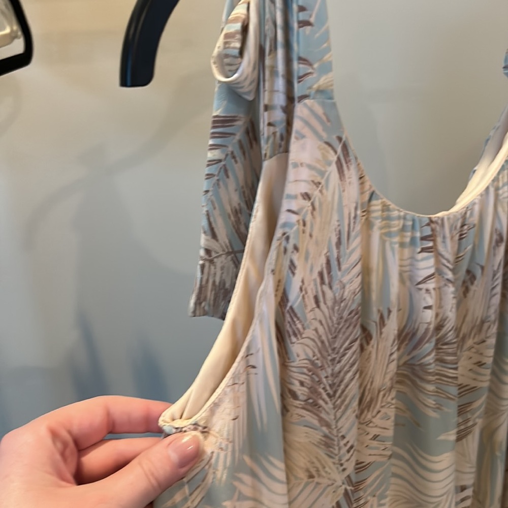 Beach dress with sea foam color. Cream and brown leaves. Size L. Smoke free home - Picture 3 of 7